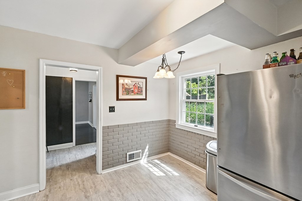 431 Overlook Road, Mansfield, Ohio 44903, 3 Bedrooms Bedrooms, ,1 BathroomBathrooms,Residential,For Sale,Overlook Road,9069052