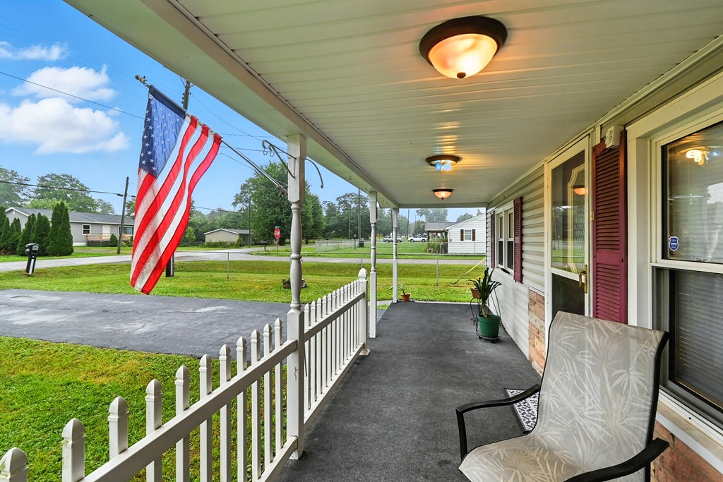 1245 N Trimble Road, Mansfield, Ohio 44906, 2 Bedrooms Bedrooms, ,1 BathroomBathrooms,Residential,For Sale,Trimble Road,9069058