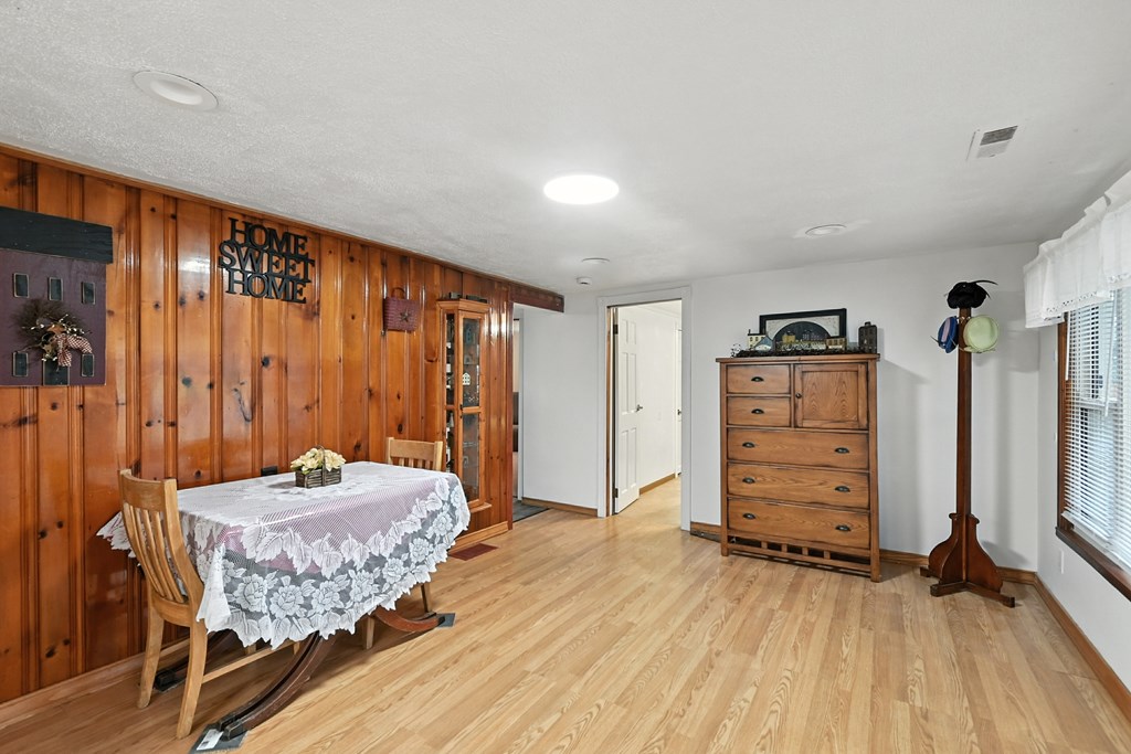 1245 N Trimble Road, Mansfield, Ohio 44906, 2 Bedrooms Bedrooms, ,1 BathroomBathrooms,Residential,For Sale,Trimble Road,9069058
