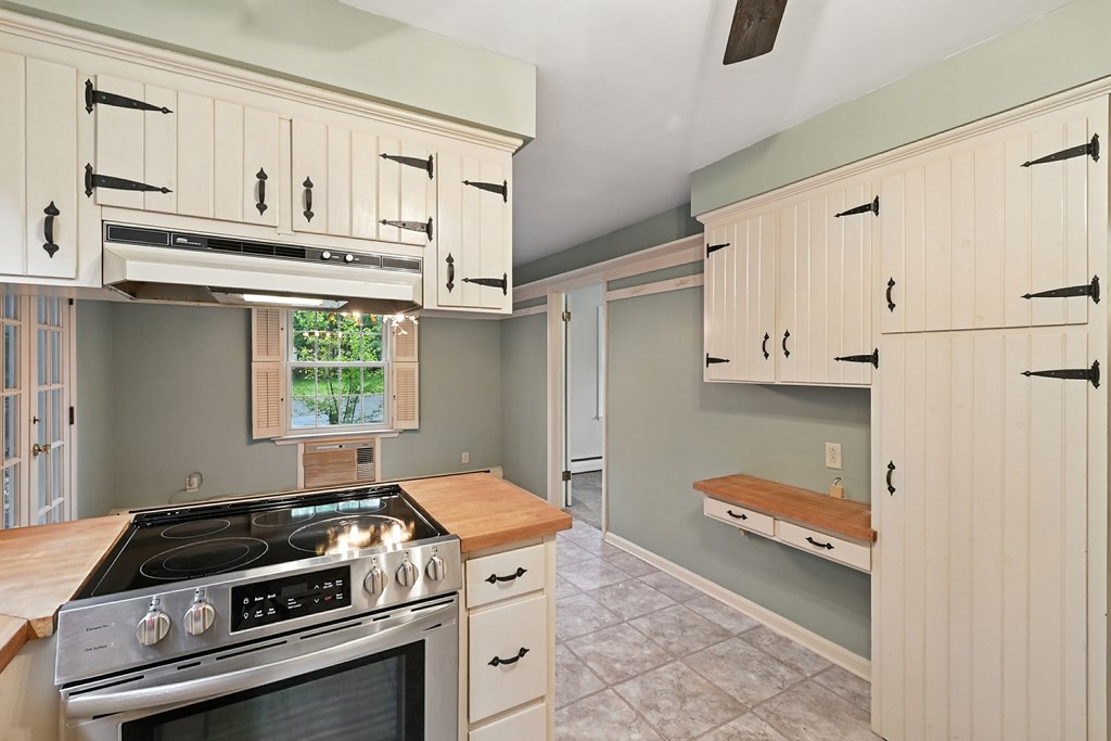 143 Kingwood Place, Mansfield, Ohio 44906, 3 Bedrooms Bedrooms, ,1 BathroomBathrooms,Residential,For Sale,Kingwood Place,9069059