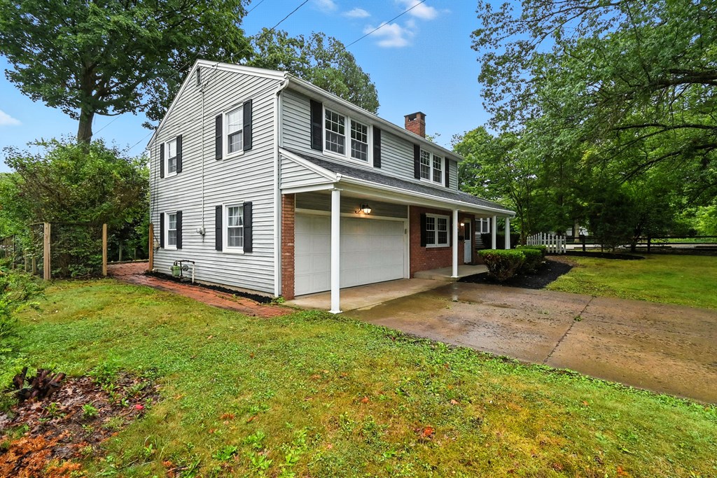 143 Kingwood Place, Mansfield, Ohio 44906, 3 Bedrooms Bedrooms, ,1 BathroomBathrooms,Residential,For Sale,Kingwood Place,9069059