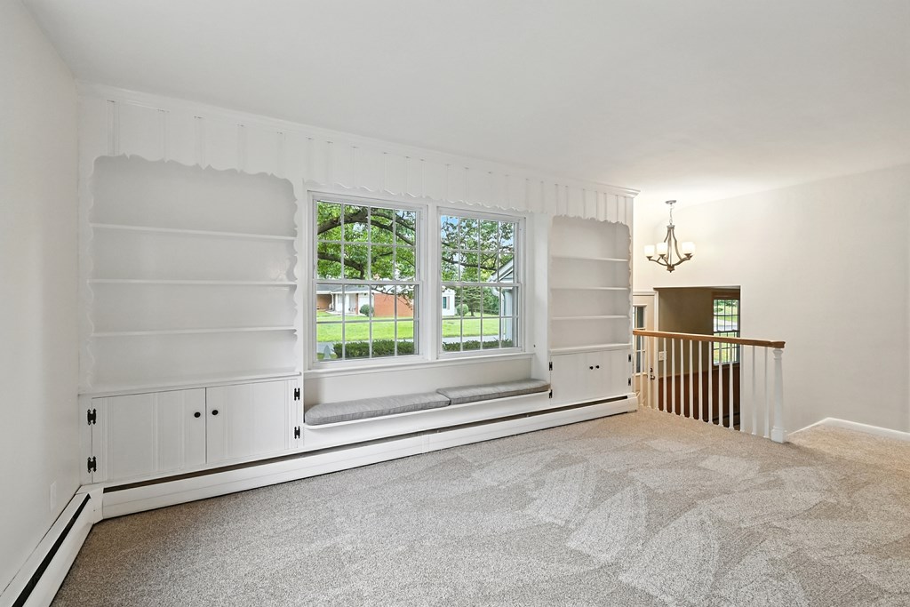 143 Kingwood Place, Mansfield, Ohio 44906, 3 Bedrooms Bedrooms, ,1 BathroomBathrooms,Residential,For Sale,Kingwood Place,9069059