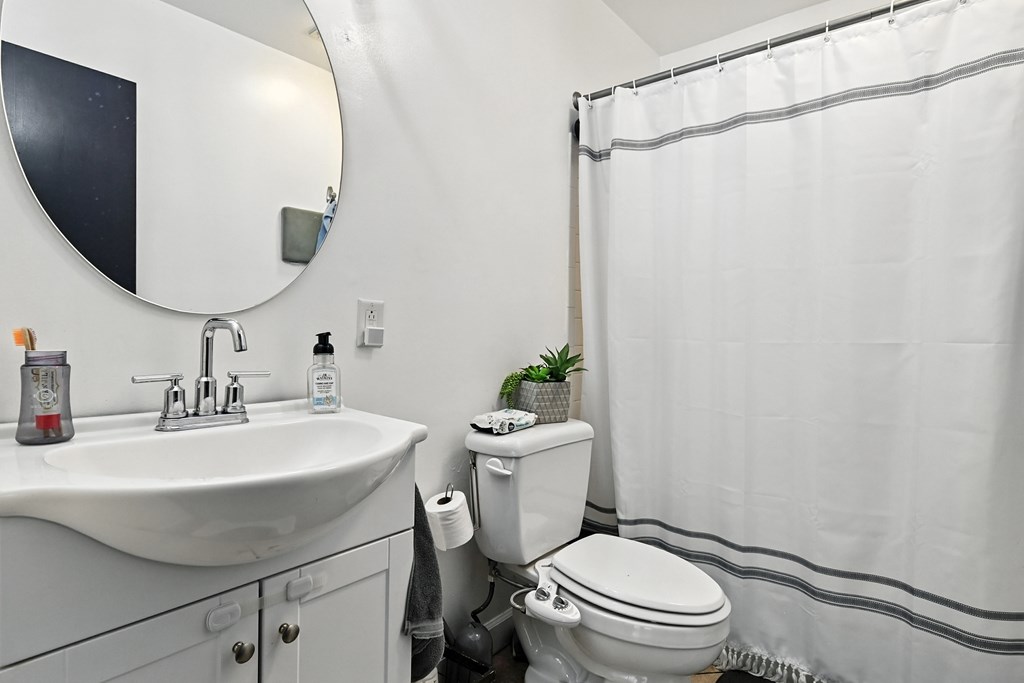 20 Norfolk Drive, Lexington, Ohio 44904, 4 Bedrooms Bedrooms, ,2 BathroomsBathrooms,Residential,For Sale,Norfolk Drive,9069064