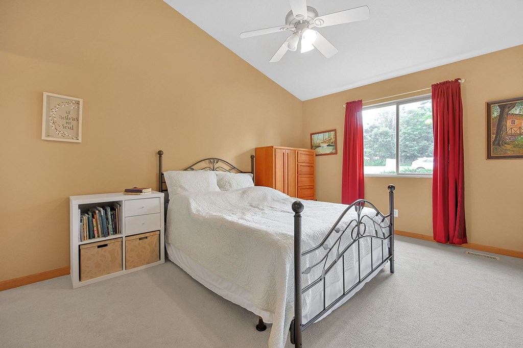 177 Lakeview Heights Drive, Howard, Ohio 43028, 4 Bedrooms Bedrooms, ,2 BathroomsBathrooms,Residential,For Sale,Lakeview Heights Drive,9069066