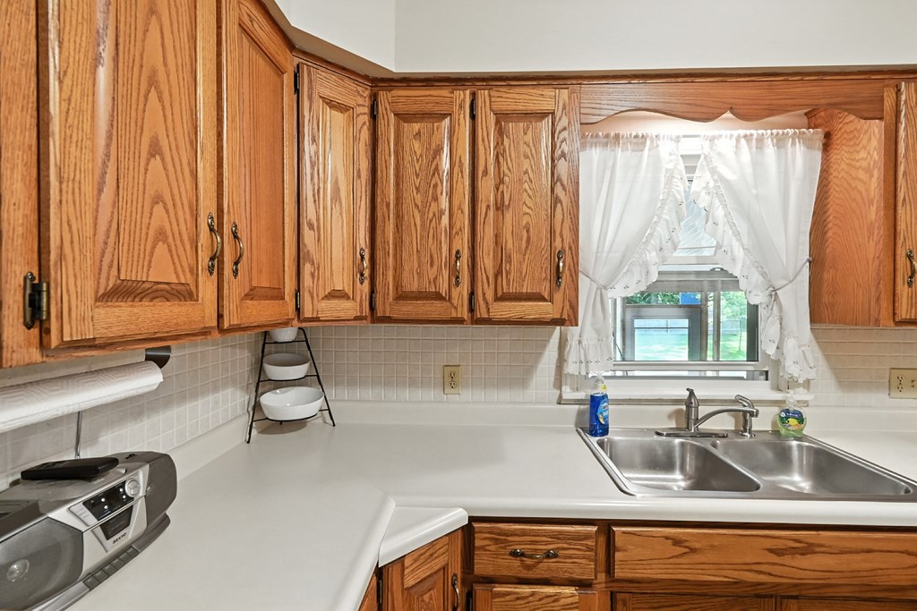 801 South Street, Galion, Ohio 44833, 2 Bedrooms Bedrooms, ,2 BathroomsBathrooms,Residential,For Sale,South Street,9069093