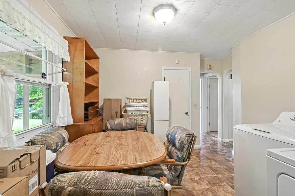 801 South Street, Galion, Ohio 44833, 2 Bedrooms Bedrooms, ,2 BathroomsBathrooms,Residential,For Sale,South Street,9069093