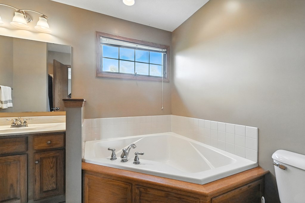 2388 Baxter Road, Willard, Ohio 44890, 3 Bedrooms Bedrooms, ,3 BathroomsBathrooms,Residential,For Sale,Baxter Road,9069095