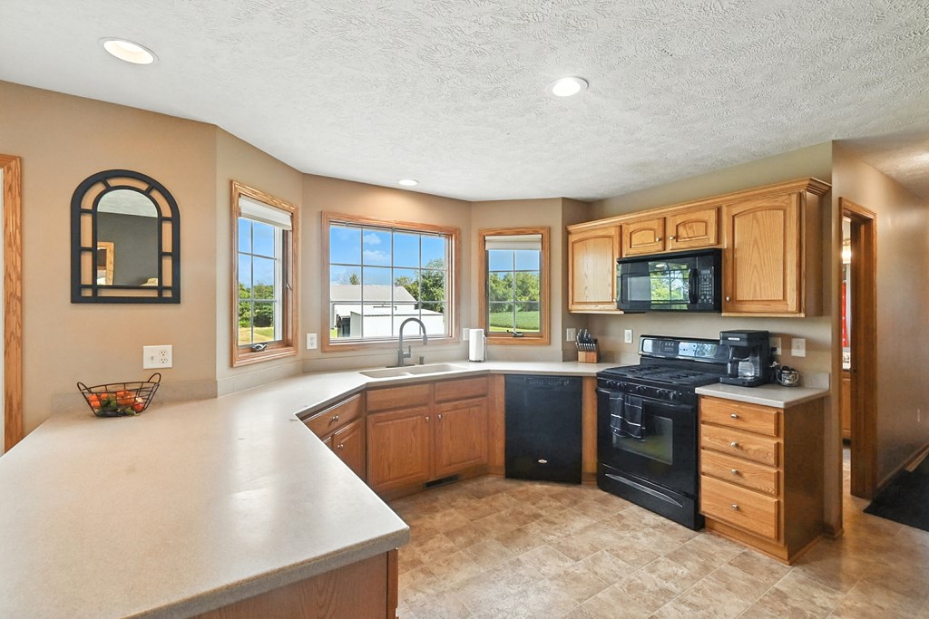 2388 Baxter Road, Willard, Ohio 44890, 3 Bedrooms Bedrooms, ,3 BathroomsBathrooms,Residential,For Sale,Baxter Road,9069095