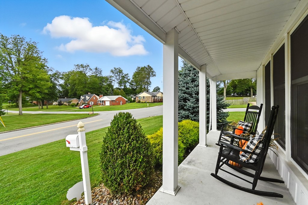1009 Woodhill Road, Mansfield, Ohio 44907, 3 Bedrooms Bedrooms, ,1 BathroomBathrooms,Residential,For Sale,Woodhill Road,9069096