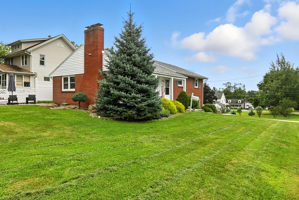 1009 Woodhill Road, Mansfield, Ohio 44907, 3 Bedrooms Bedrooms, ,1 BathroomBathrooms,Residential,For Sale,Woodhill Road,9069096