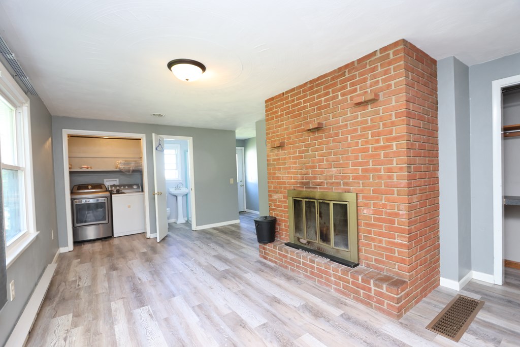 1024 S State Route 314, Mansfield, Ohio 44903, 3 Bedrooms Bedrooms, ,3 BathroomsBathrooms,Residential,For Sale,State Route 314,9069117