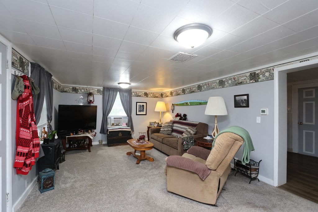 444 County Line Road, Crestline, Ohio 44827, 2 Bedrooms Bedrooms, ,1 BathroomBathrooms,Residential,For Sale,County Line Road,9069121