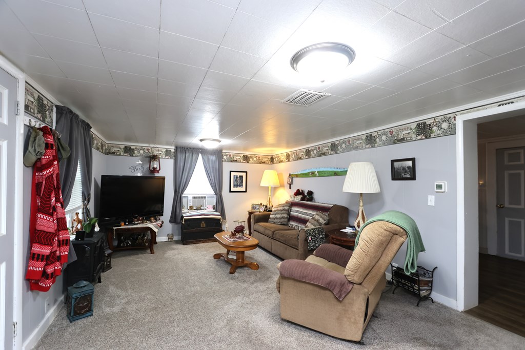444 County Line Road, Crestline, Ohio 44827, 2 Bedrooms Bedrooms, ,1 BathroomBathrooms,Residential,For Sale,County Line Road,9069121
