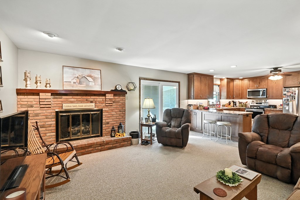 425 Mather Hill Drive, Wooster, Ohio 44691, 3 Bedrooms Bedrooms, ,2 BathroomsBathrooms,Residential,For Sale,Mather Hill Drive,9069122