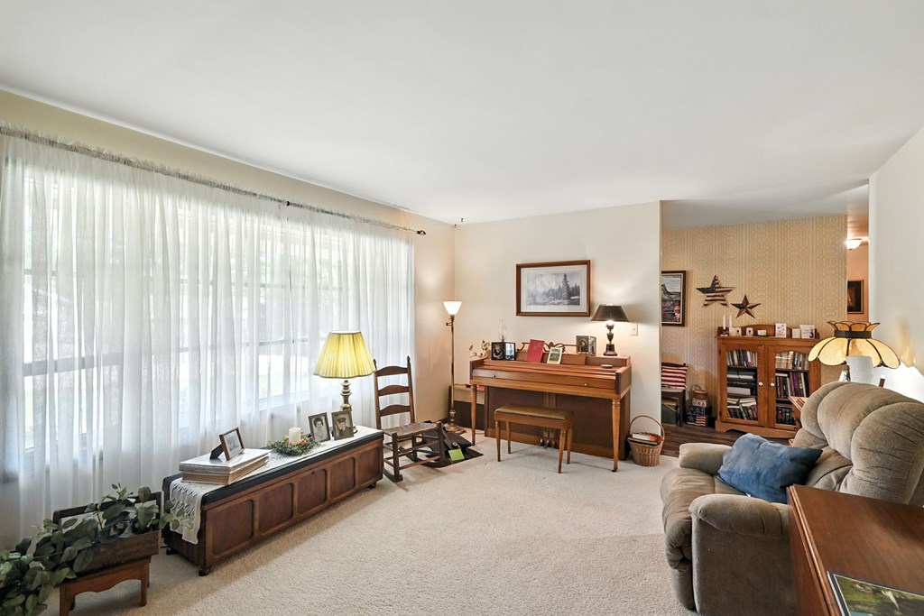 425 Mather Hill Drive, Wooster, Ohio 44691, 3 Bedrooms Bedrooms, ,2 BathroomsBathrooms,Residential,For Sale,Mather Hill Drive,9069122
