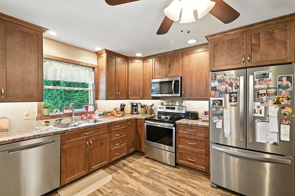 425 Mather Hill Drive, Wooster, Ohio 44691, 3 Bedrooms Bedrooms, ,2 BathroomsBathrooms,Residential,For Sale,Mather Hill Drive,9069122