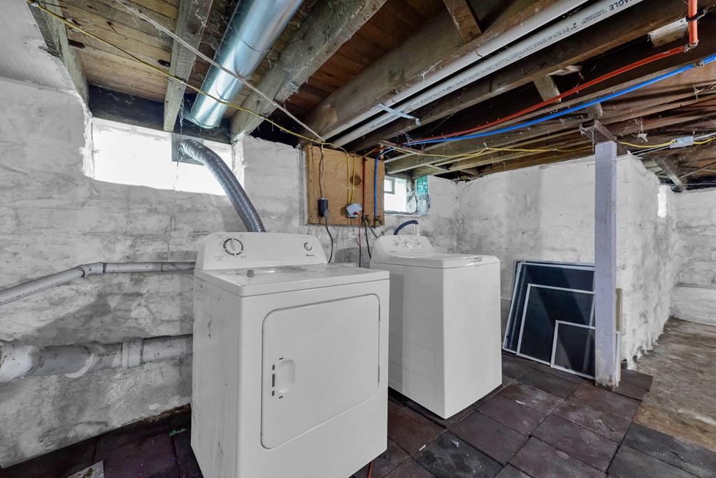 328 N Henry Street, Crestline, Ohio 44827, 4 Bedrooms Bedrooms, ,1 BathroomBathrooms,Residential,For Sale,Henry Street,9069132