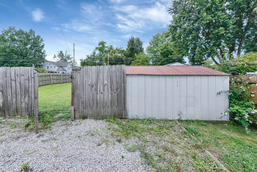 328 N Henry Street, Crestline, Ohio 44827, 4 Bedrooms Bedrooms, ,1 BathroomBathrooms,Residential,For Sale,Henry Street,9069132