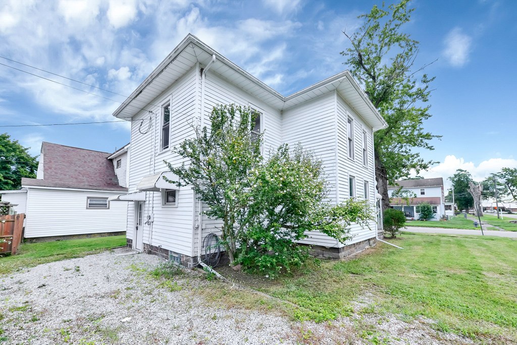 328 N Henry Street, Crestline, Ohio 44827, 4 Bedrooms Bedrooms, ,1 BathroomBathrooms,Residential,For Sale,Henry Street,9069132