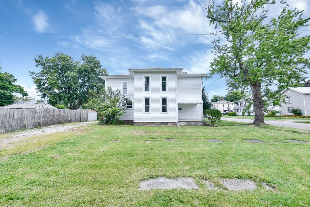 328 N Henry Street, Crestline, Ohio 44827, 4 Bedrooms Bedrooms, ,1 BathroomBathrooms,Residential,For Sale,Henry Street,9069132