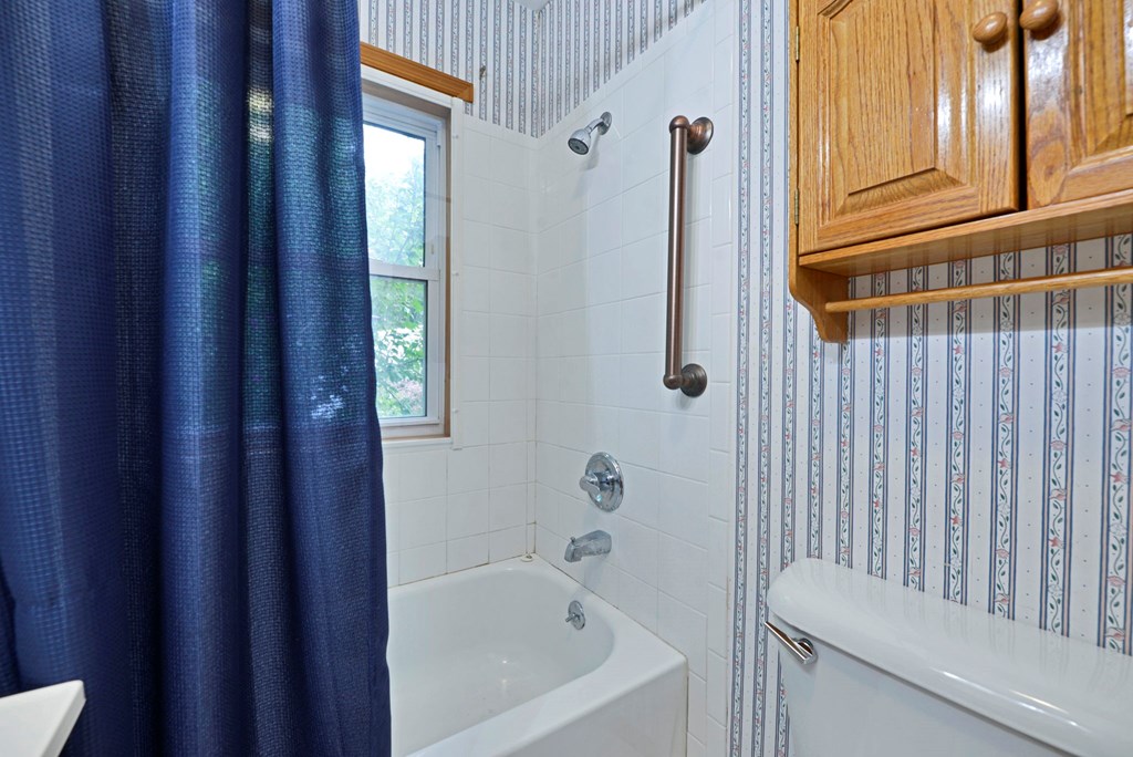1163 Woodland Road, Mansfield, Ohio 44907, 3 Bedrooms Bedrooms, ,1 BathroomBathrooms,Residential,For Sale,Woodland Road,9069135