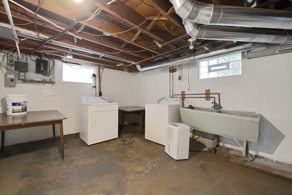 1163 Woodland Road, Mansfield, Ohio 44907, 3 Bedrooms Bedrooms, ,1 BathroomBathrooms,Residential,For Sale,Woodland Road,9069135