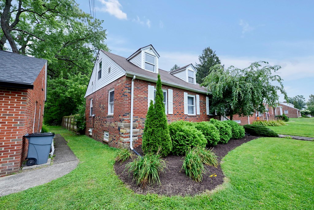 1163 Woodland Road, Mansfield, Ohio 44907, 3 Bedrooms Bedrooms, ,1 BathroomBathrooms,Residential,For Sale,Woodland Road,9069135