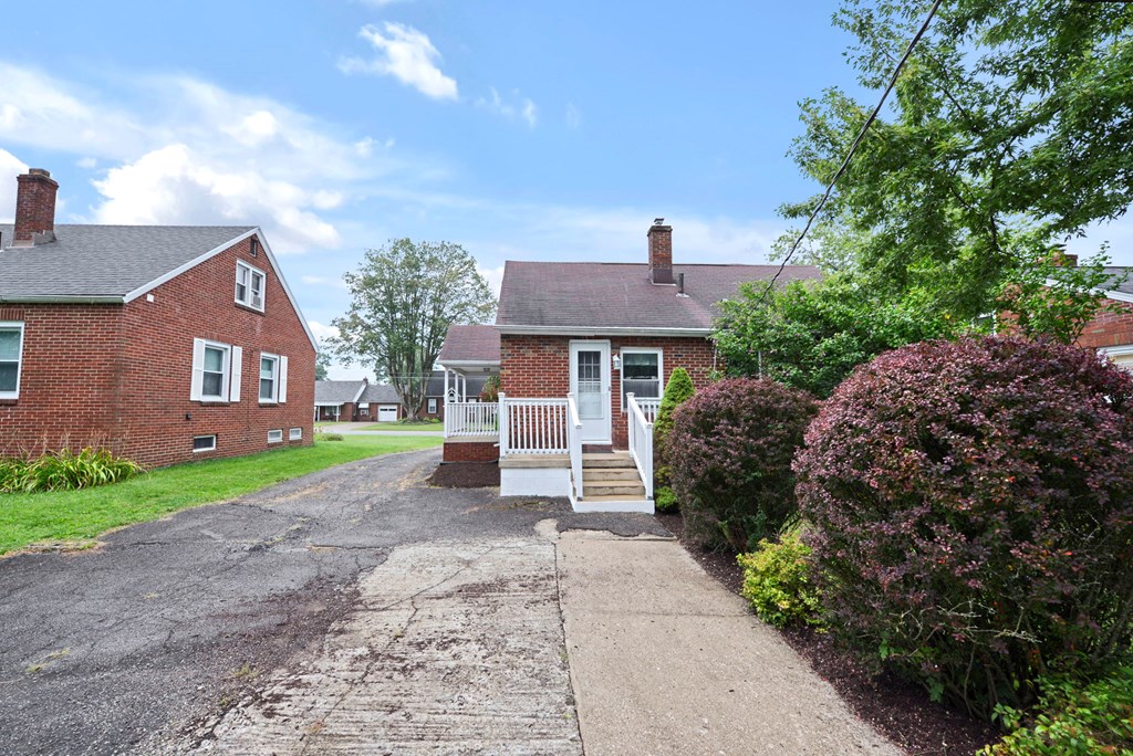 1163 Woodland Road, Mansfield, Ohio 44907, 3 Bedrooms Bedrooms, ,1 BathroomBathrooms,Residential,For Sale,Woodland Road,9069135