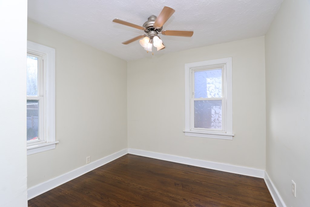 374 5th Avenue, Mansfield, Ohio 44905, 3 Bedrooms Bedrooms, ,1 BathroomBathrooms,Residential,For Sale,5th Avenue,9069160