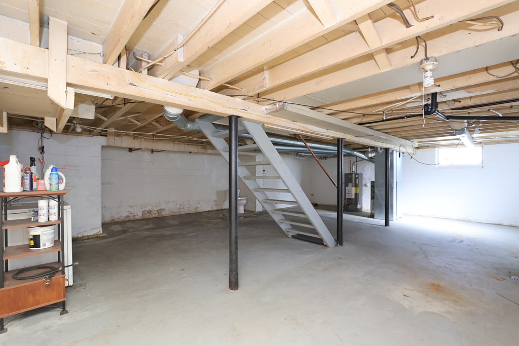 374 5th Avenue, Mansfield, Ohio 44905, 3 Bedrooms Bedrooms, ,1 BathroomBathrooms,Residential,For Sale,5th Avenue,9069160