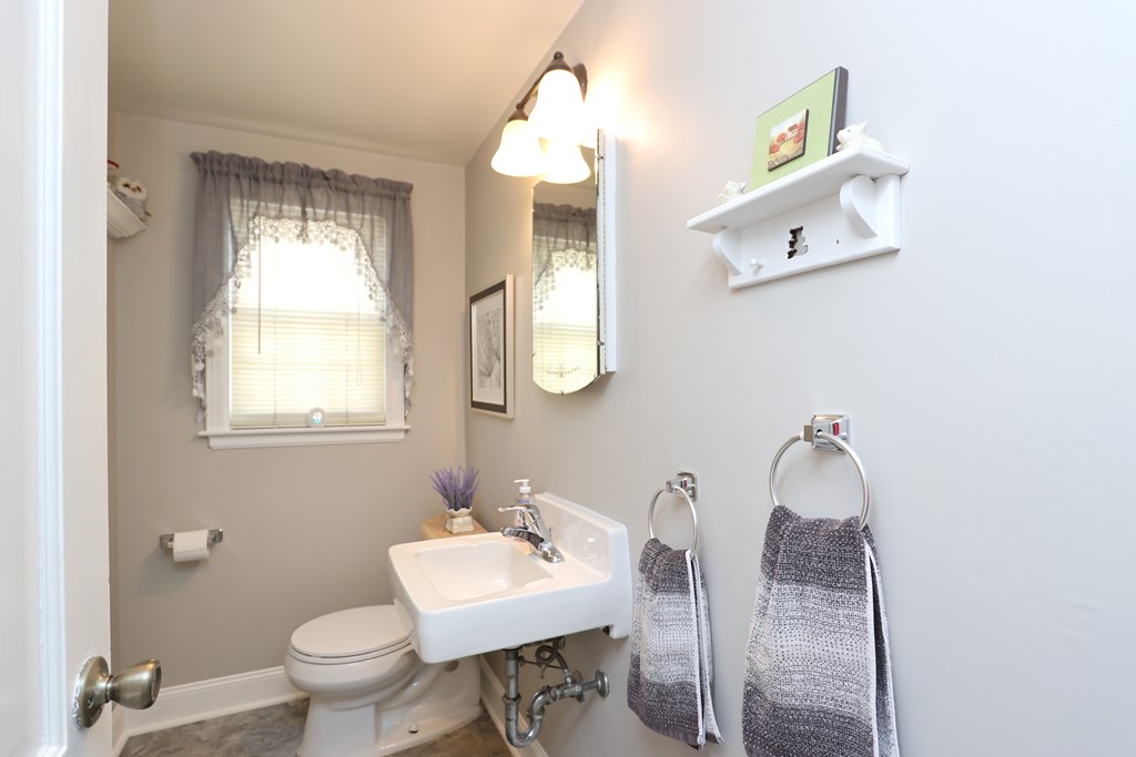 709 Coleman Rd., Mansfield, Ohio 44903, 3 Bedrooms Bedrooms, ,2 BathroomsBathrooms,Residential,For Sale,Coleman Rd.,9069170