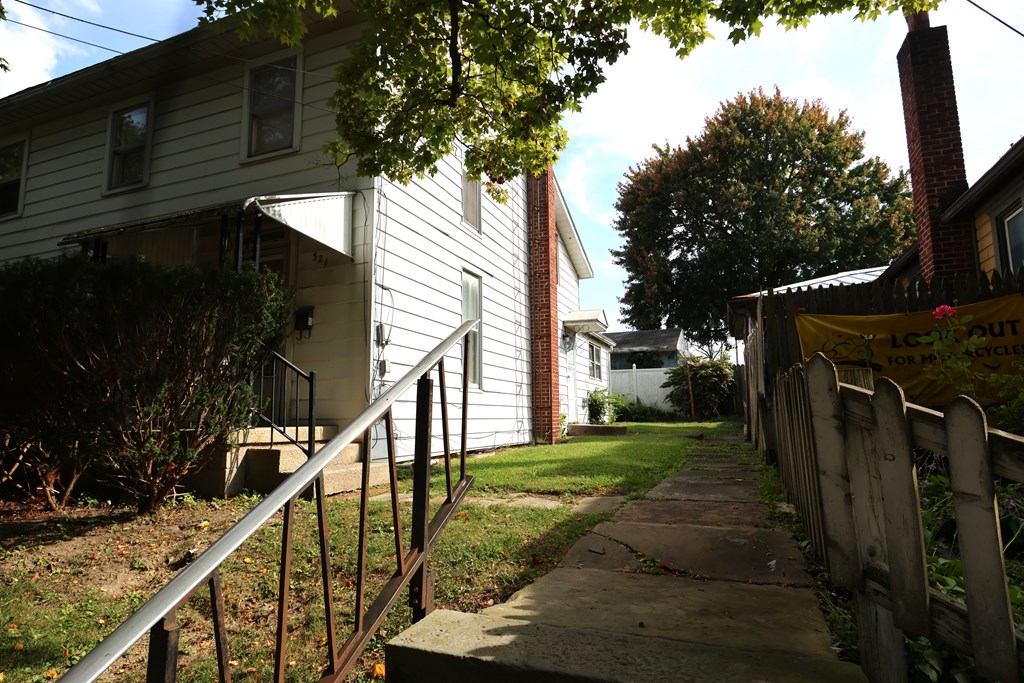 321 -323 E Payne Street, Galion, Ohio 44833, 6 Bedrooms Bedrooms, ,Residential Income,For Sale,-323 E Payne Street,9069195