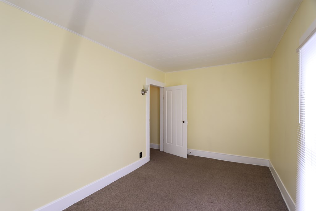 321 -323 E Payne Street, Galion, Ohio 44833, 6 Bedrooms Bedrooms, ,Residential Income,For Sale,-323 E Payne Street,9069195