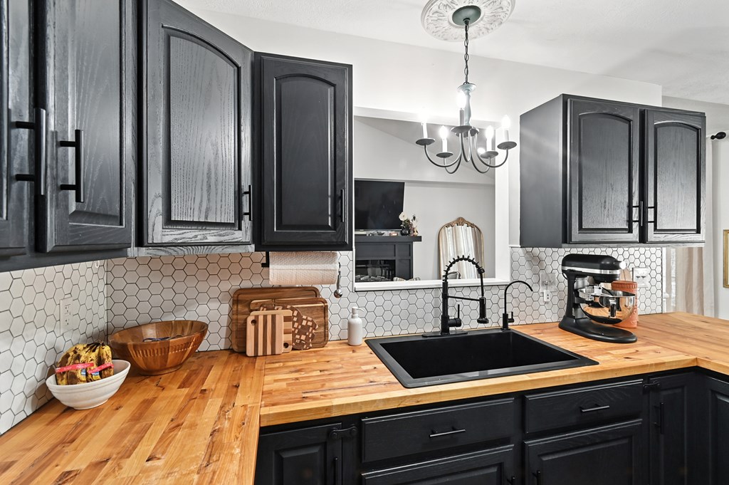 903 Randallwood Drive, Mansfield, Ohio 44906, 3 Bedrooms Bedrooms, ,2 BathroomsBathrooms,Residential,For Sale,Randallwood Drive,9069201