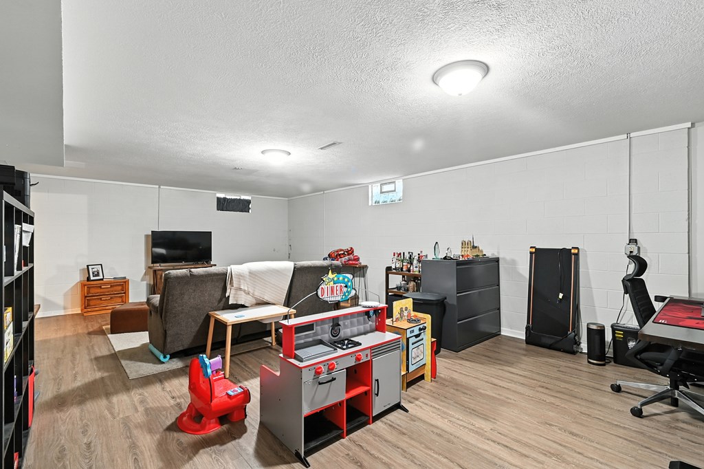 903 Randallwood Drive, Mansfield, Ohio 44906, 3 Bedrooms Bedrooms, ,2 BathroomsBathrooms,Residential,For Sale,Randallwood Drive,9069201