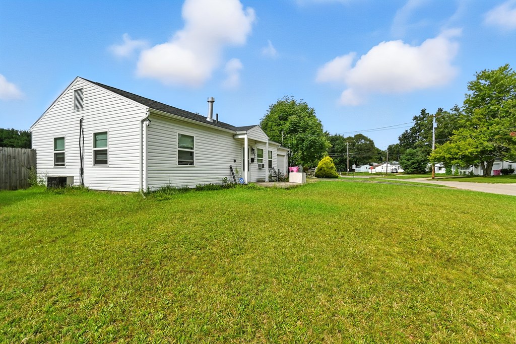 292 Greenlee Road, Mansfield, Ohio 44907, 3 Bedrooms Bedrooms, ,1 BathroomBathrooms,Residential,For Sale,Greenlee Road,9069207