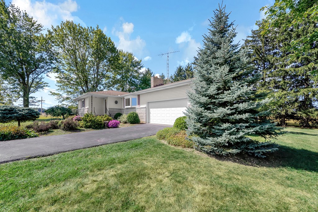 7265 State Route 598, Shelby, Ohio 44875, 3 Bedrooms Bedrooms, ,1 BathroomBathrooms,Residential,For Sale,State Route 598,9069221