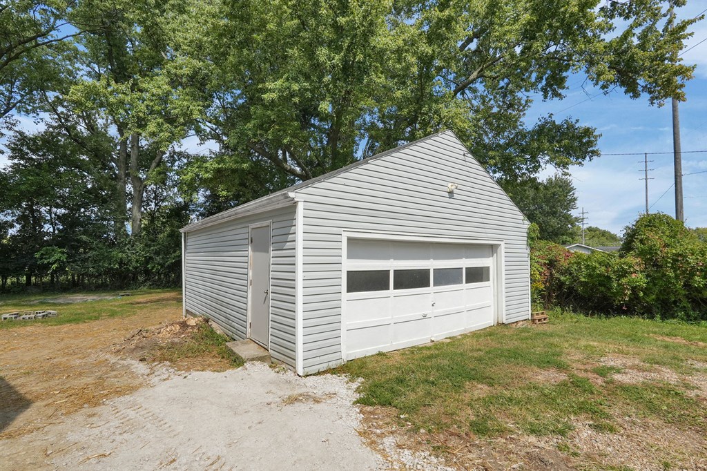 94 Delafield Avenue, Ashland, Ohio 44805, 2 Bedrooms Bedrooms, ,1 BathroomBathrooms,Residential,For Sale,Delafield Avenue,9069232