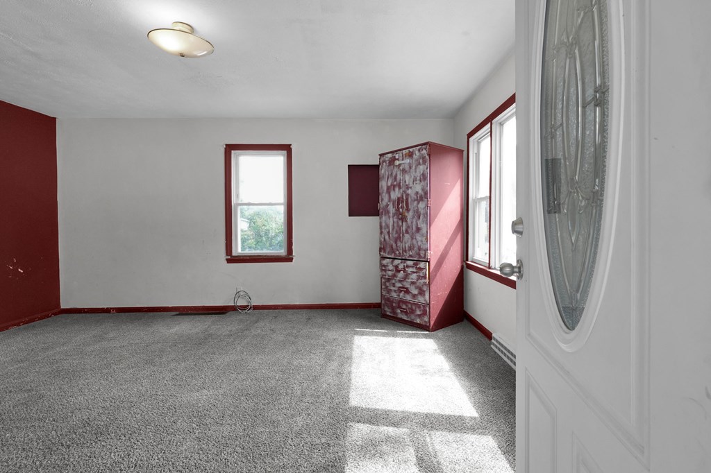 94 Delafield Avenue, Ashland, Ohio 44805, 2 Bedrooms Bedrooms, ,1 BathroomBathrooms,Residential,For Sale,Delafield Avenue,9069232