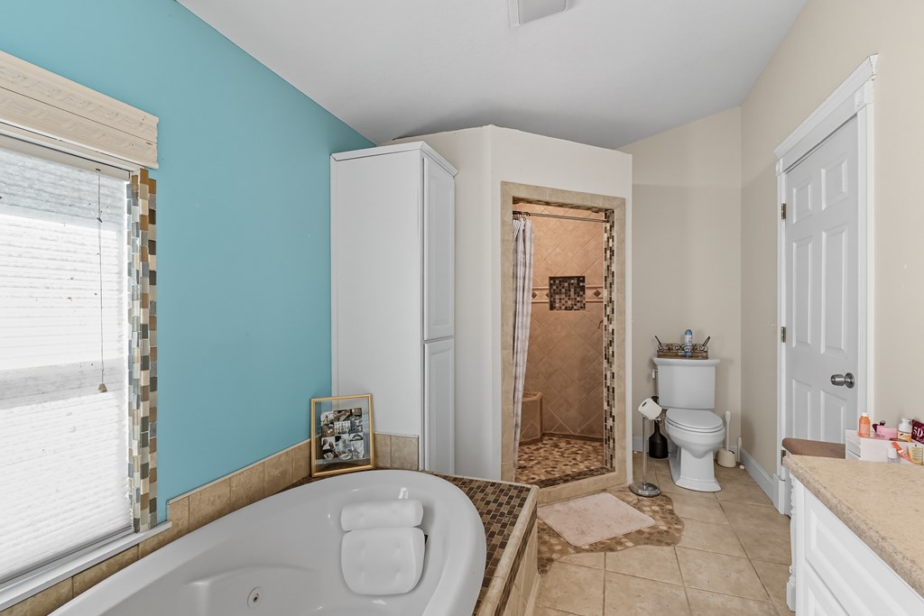 85 Woodlawn Avenue, Norwalk, Ohio 44857, 6 Bedrooms Bedrooms, ,4 BathroomsBathrooms,Residential,For Sale,Woodlawn Avenue,9069244
