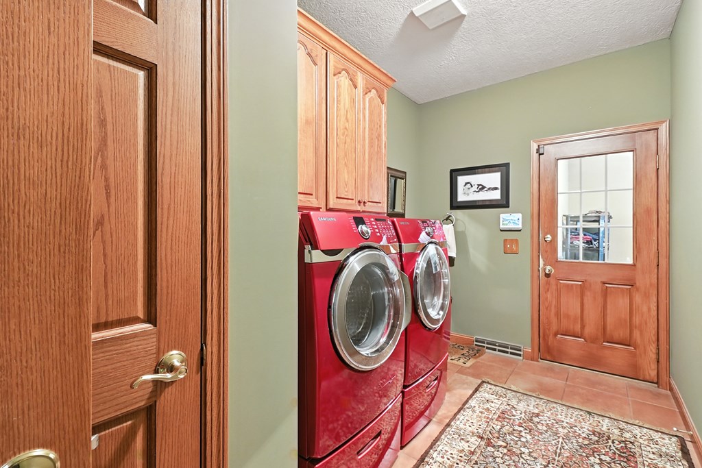 1112 Hillcrest Drive, Bucyrus, Ohio 44820, 3 Bedrooms Bedrooms, ,2 BathroomsBathrooms,Residential,For Sale,Hillcrest Drive,9069247