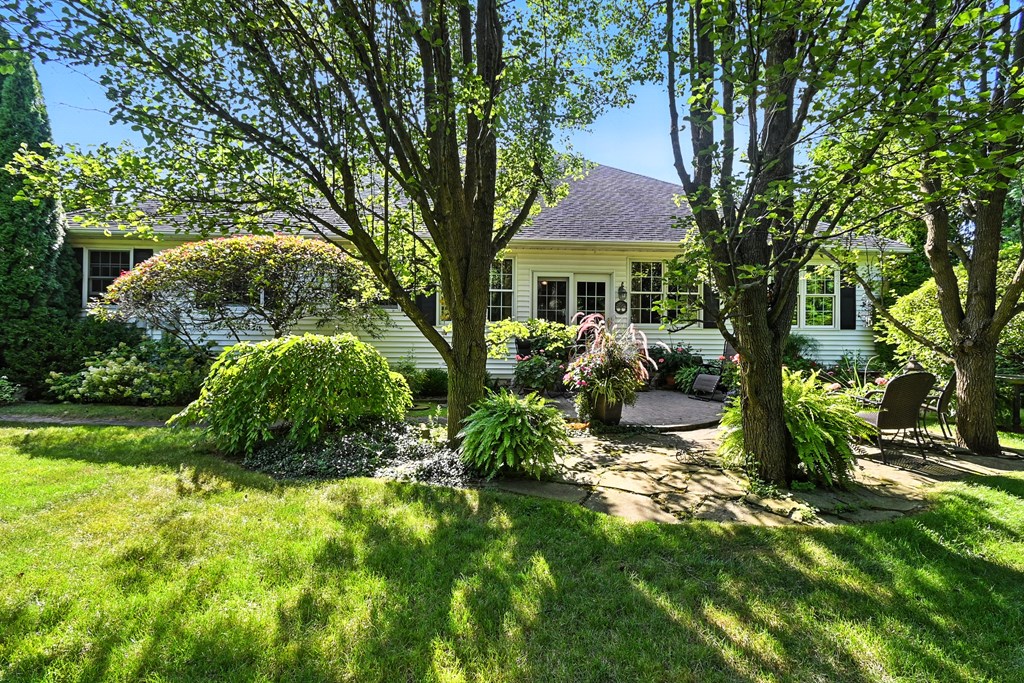 1112 Hillcrest Drive, Bucyrus, Ohio 44820, 3 Bedrooms Bedrooms, ,2 BathroomsBathrooms,Residential,For Sale,Hillcrest Drive,9069247