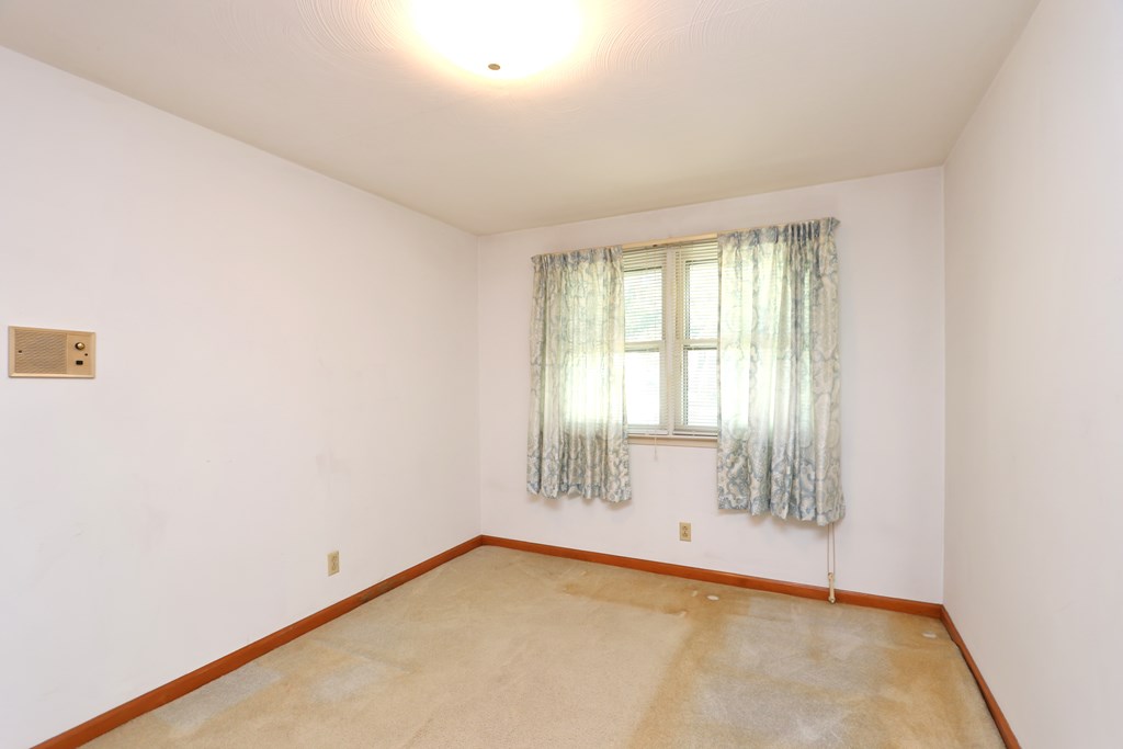 1145 Gloria Street, Mansfield, Ohio 44905, 3 Bedrooms Bedrooms, ,2 BathroomsBathrooms,Residential,For Sale,Gloria Street,9069276