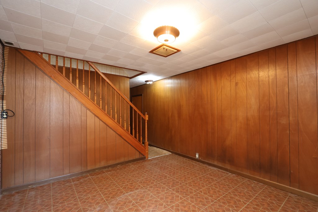 1145 Gloria Street, Mansfield, Ohio 44905, 3 Bedrooms Bedrooms, ,2 BathroomsBathrooms,Residential,For Sale,Gloria Street,9069276
