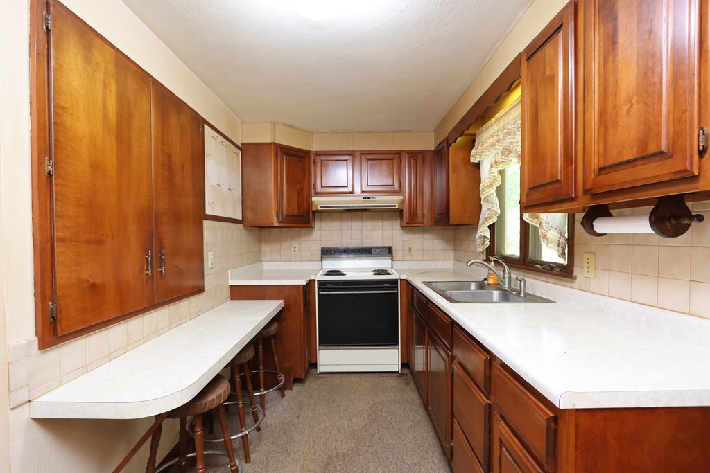 1145 Gloria Street, Mansfield, Ohio 44905, 3 Bedrooms Bedrooms, ,2 BathroomsBathrooms,Residential,For Sale,Gloria Street,9069276