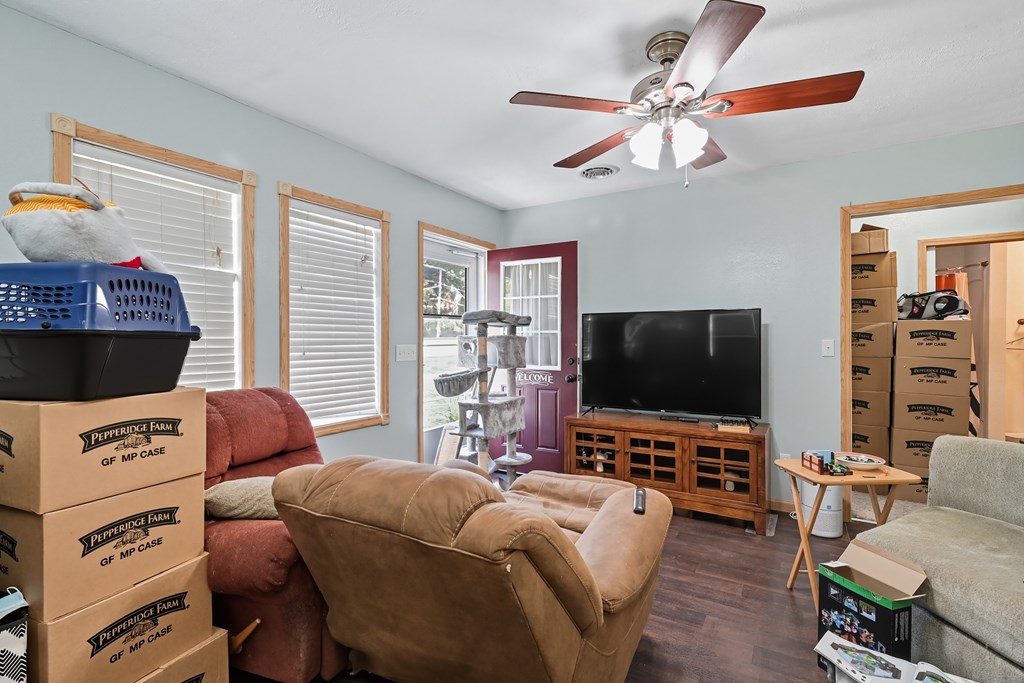 106 Lemmon Street, Attica, Ohio 44807, 2 Bedrooms Bedrooms, ,1 BathroomBathrooms,Residential,For Sale,Lemmon Street,9069278