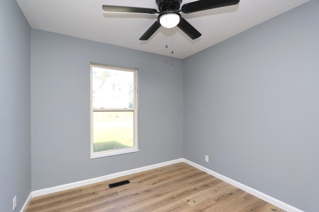 452 Daisy Street, Mansfield, Ohio 44903, 3 Bedrooms Bedrooms, ,1 BathroomBathrooms,Residential,For Sale,Daisy Street,9069291