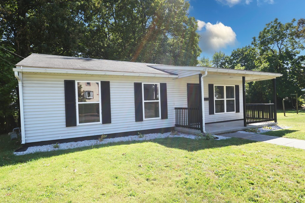 452 Daisy Street, Mansfield, Ohio 44903, 3 Bedrooms Bedrooms, ,1 BathroomBathrooms,Residential,For Sale,Daisy Street,9069291