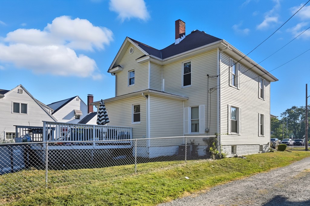 620 S Myrtle Avenue, Willard, Ohio 44890, 3 Bedrooms Bedrooms, ,2 BathroomsBathrooms,Residential,For Sale,Myrtle Avenue,9069304