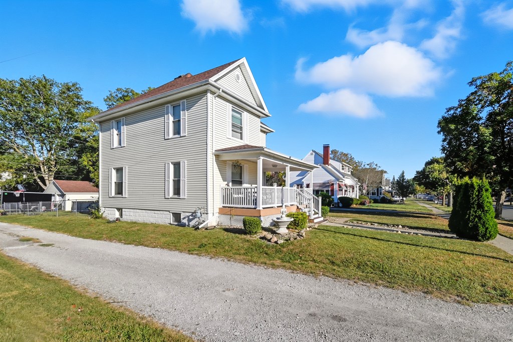 620 S Myrtle Avenue, Willard, Ohio 44890, 3 Bedrooms Bedrooms, ,2 BathroomsBathrooms,Residential,For Sale,Myrtle Avenue,9069304